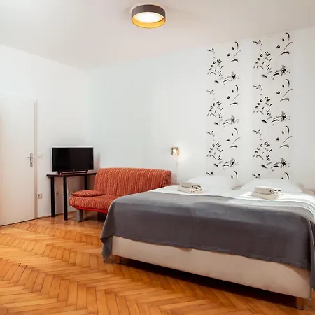 Pod Lipo Guest house Ljubljana