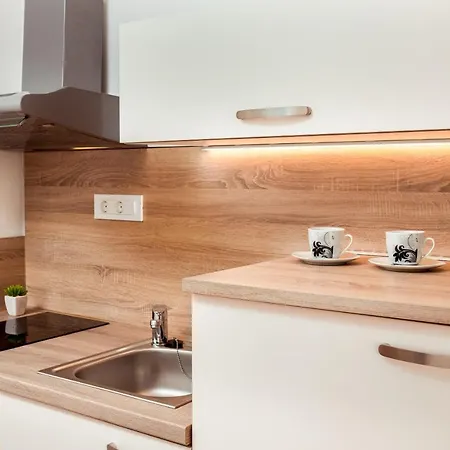 Guest house Pod Lipo 2*