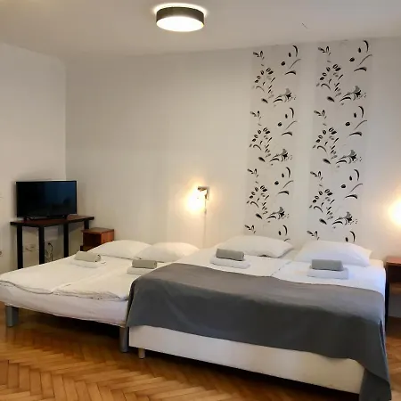 Pod Lipo Guest house 2*