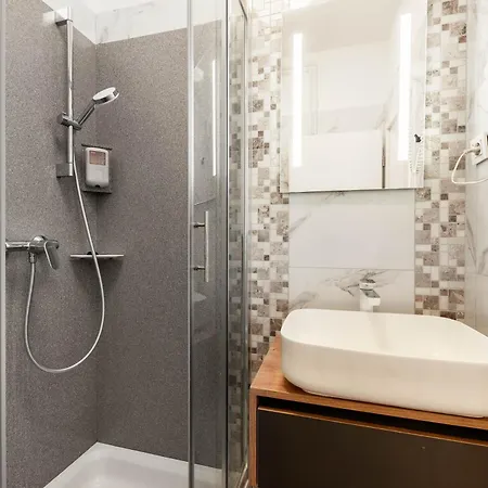 Gostinjska kuća Pod Lipo