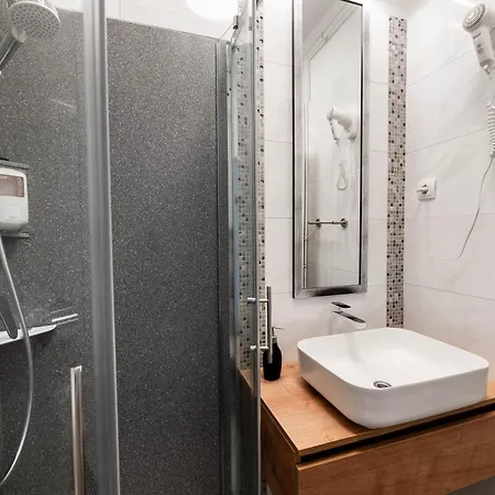 Pod Lipo Gostinjska kuća Ljubljana