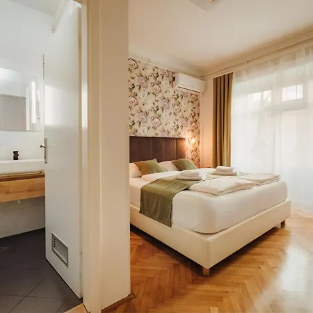 Pod Lipo Guest house Ljubljana