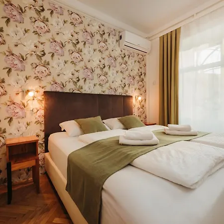 Pod Lipo Guest house Ljubljana