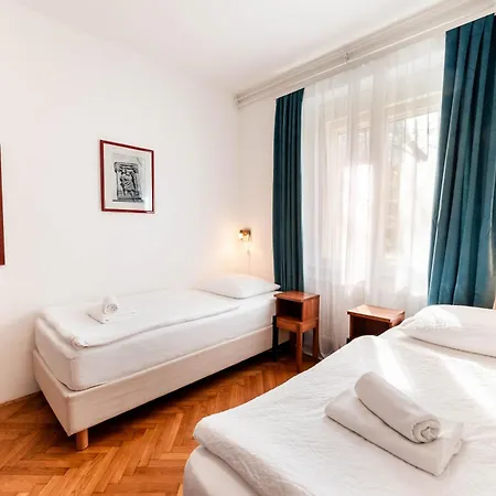 Pensjonat Pod Lipo 2*